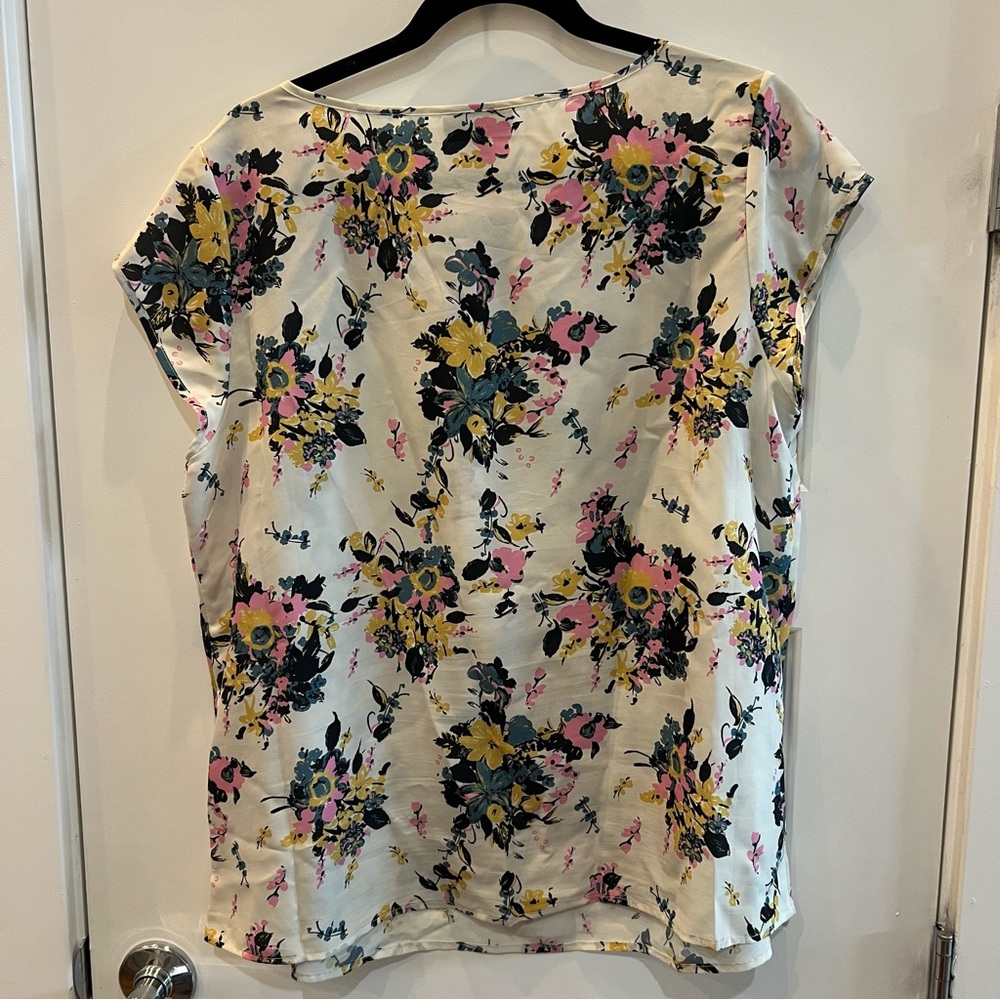 ModCloth Floral Blouse - Picture 2 of 4